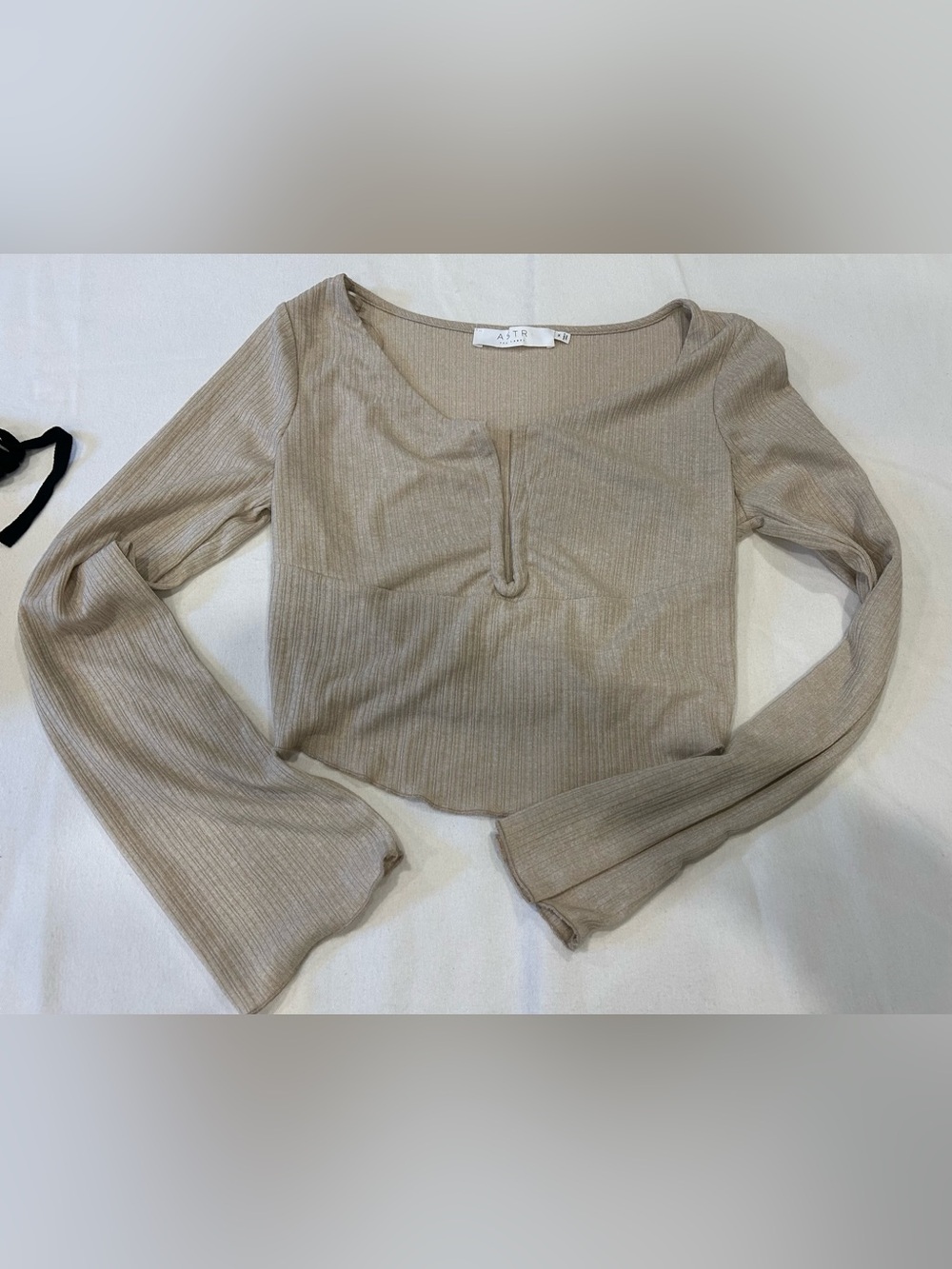 Women’s nice 4 top bundle - Picture 2 of 14